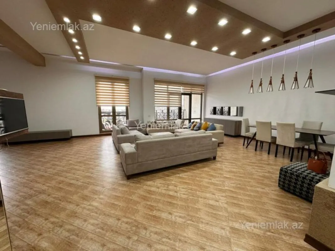 Satılır 4 otaqlı yeni tikili 230 m²