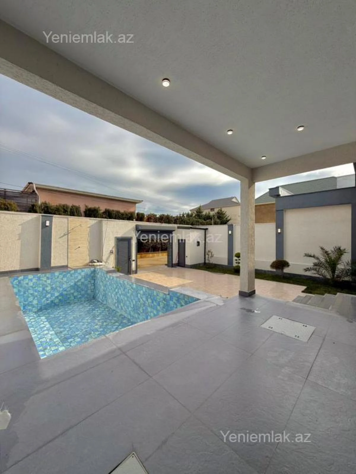 Satılır 4 otaqlı həyət evi 190 m²