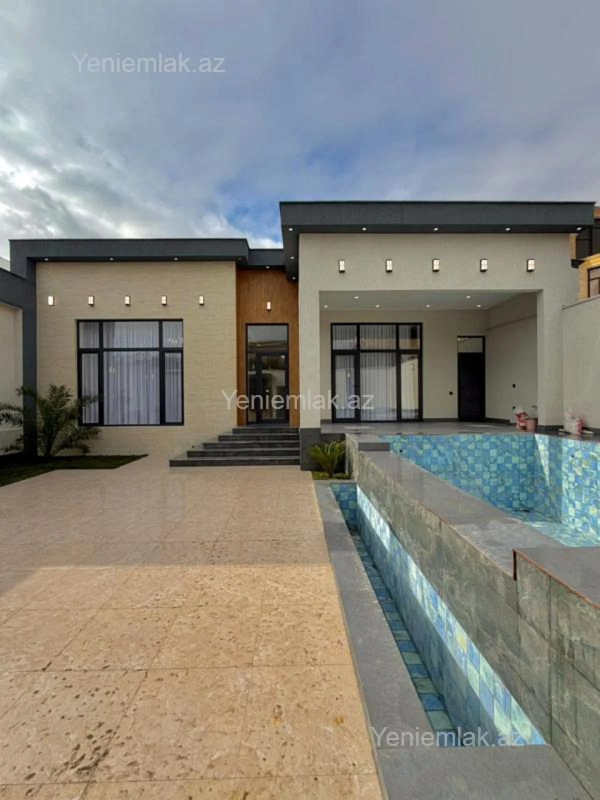 Satılır 4 otaqlı həyət evi 190 m²