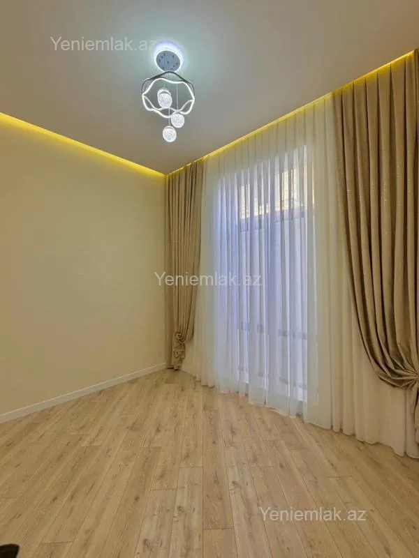 Satılır 4 otaqlı həyət evi 190 m²