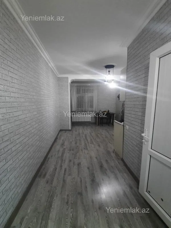 Satılır 2 otaqlı köhnə tikili 56 m²