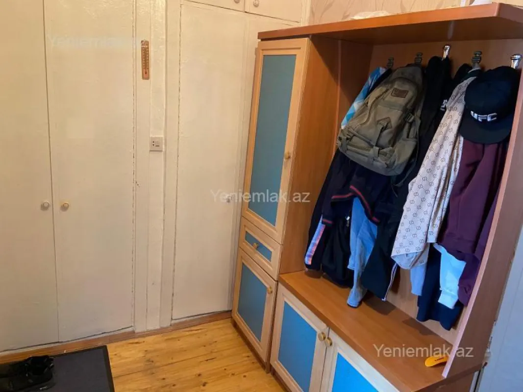 Satılır 2 otaqlı köhnə tikili 60 m²