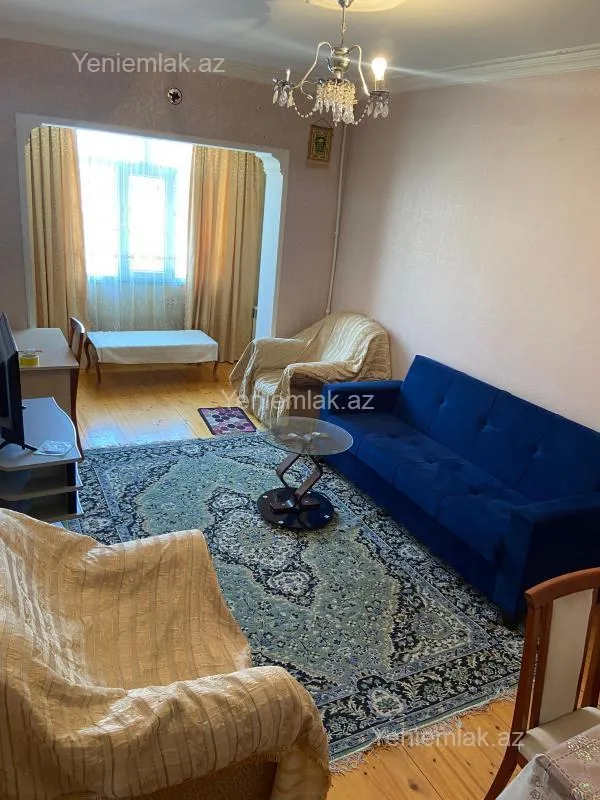Satılır 2 otaqlı köhnə tikili 60 m²