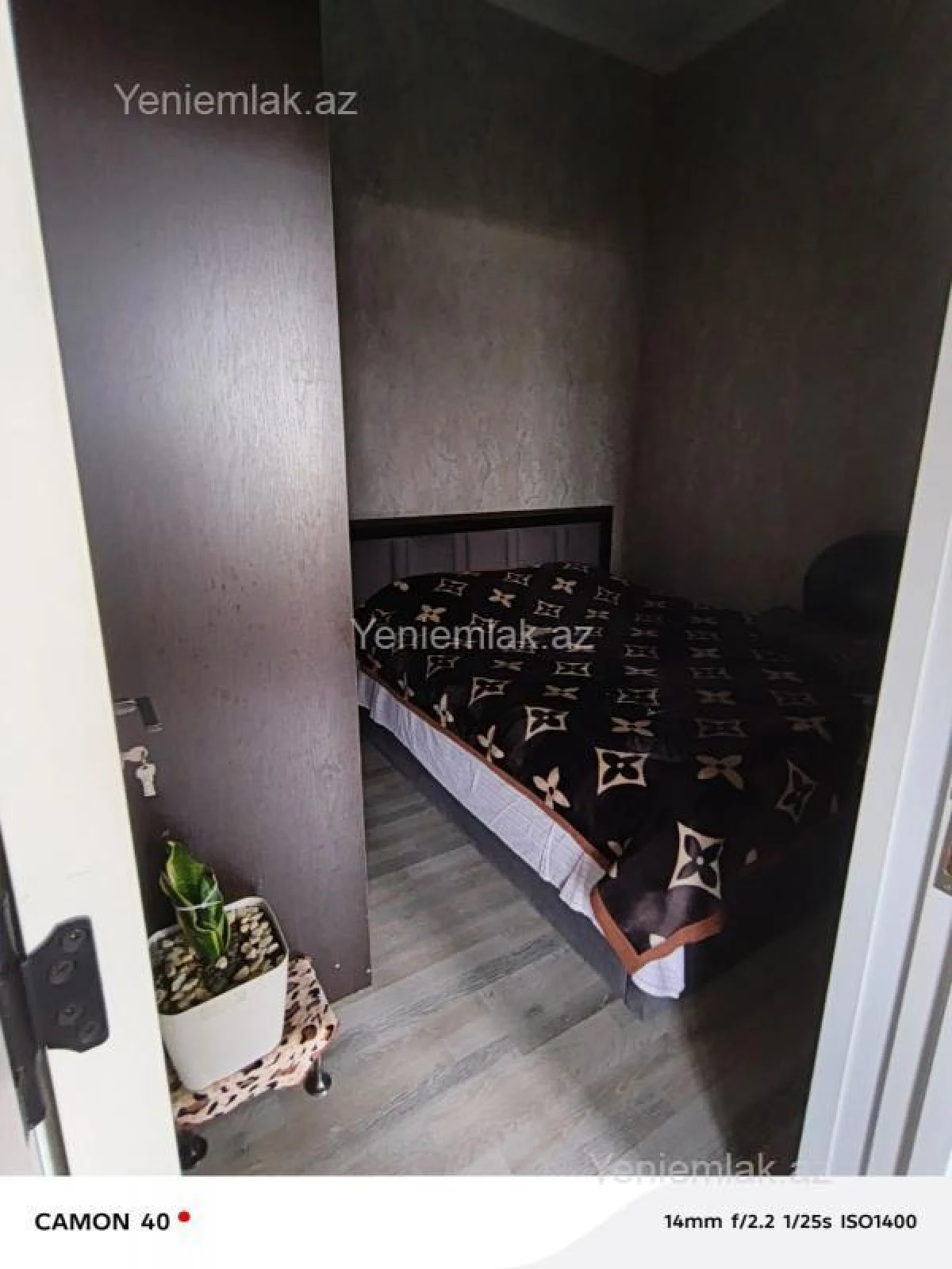 Satılır 2 otaqlı köhnə tikili 32 m²