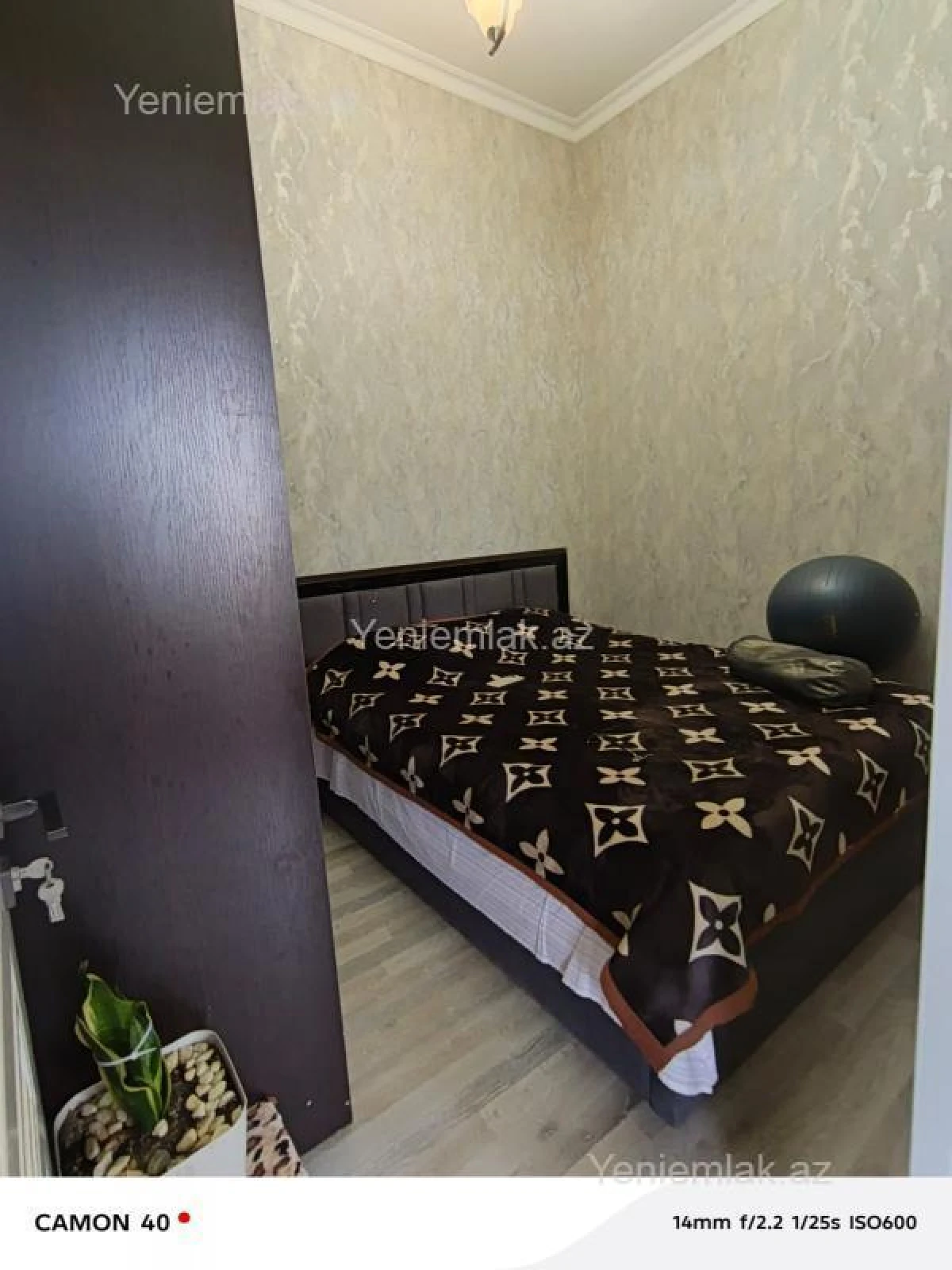 Satılır 2 otaqlı köhnə tikili 32 m²