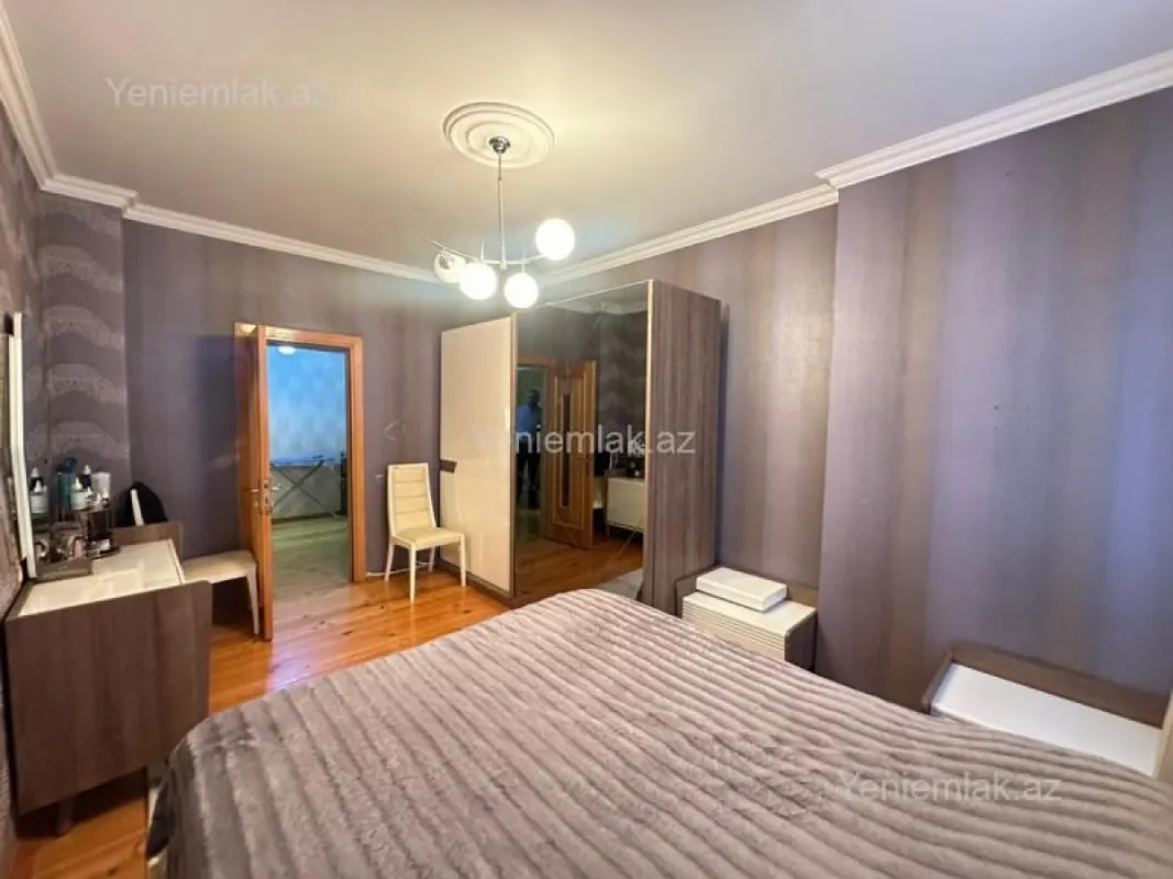Satılır 3 otaqlı köhnə tikili 80 m²