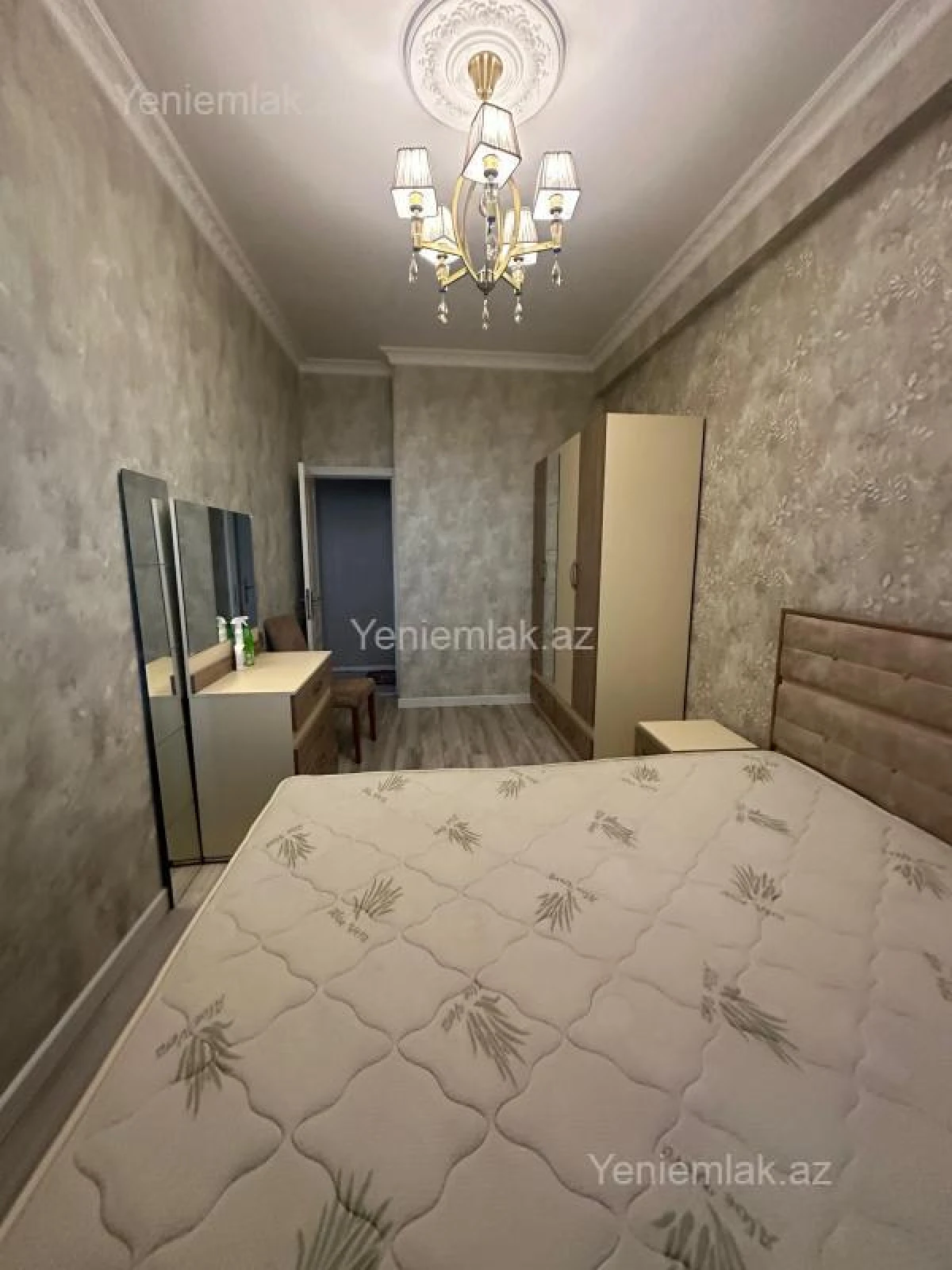 Satılır 2 otaqlı yeni tikili 72 m²