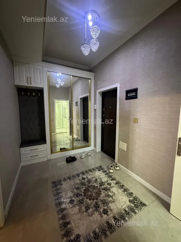 Satılır 2 otaqlı yeni tikili 72 m²