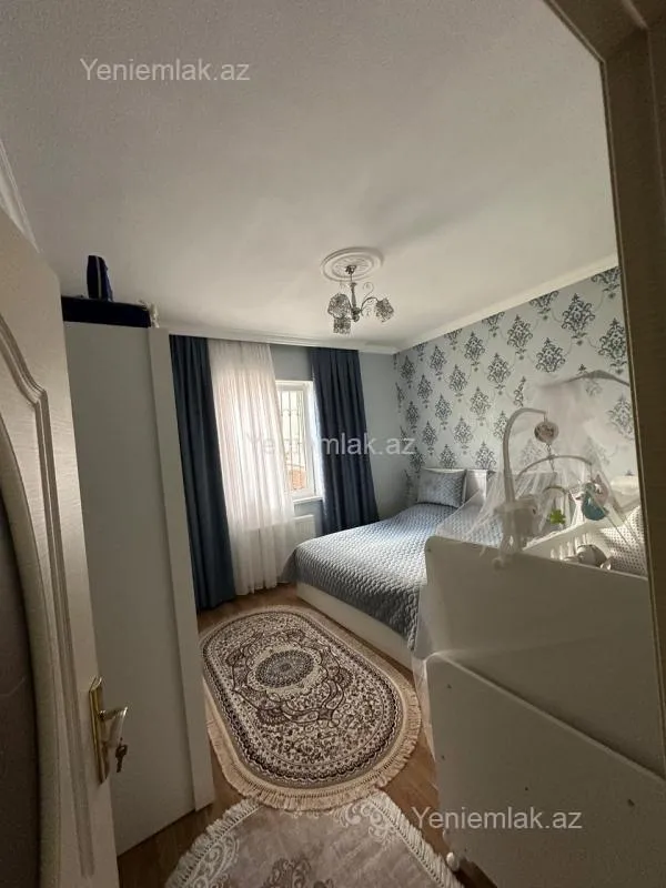 Satılır 6 otaqlı həyət evi 170 m²