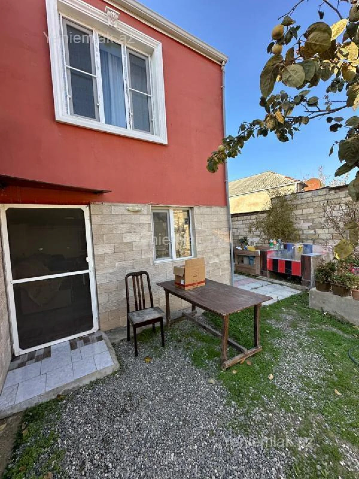 Satılır 6 otaqlı həyət evi 170 m²