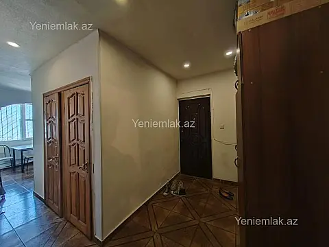 Satılır 3 otaqlı köhnə tikili 80 m²
