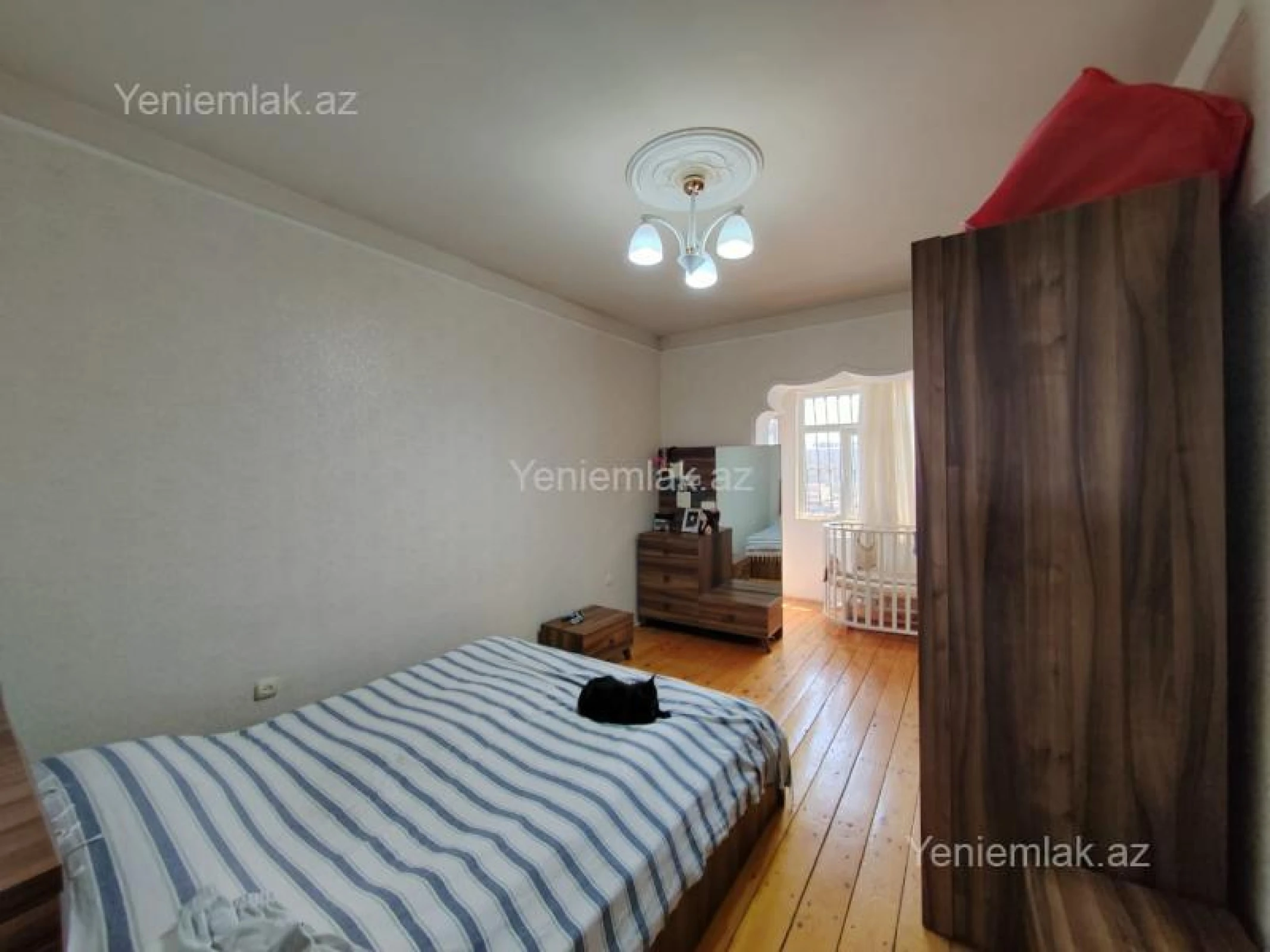 Satılır 3 otaqlı köhnə tikili 80 m²