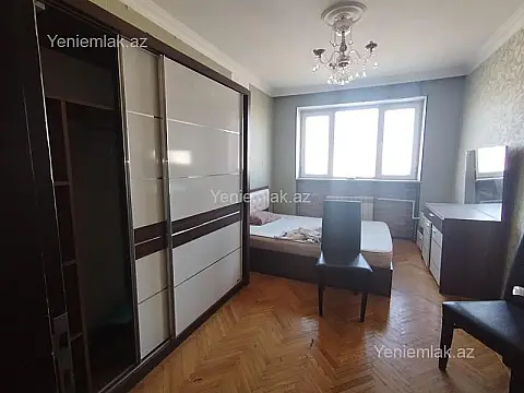 Satılır 3 otaqlı köhnə tikili 75 m²