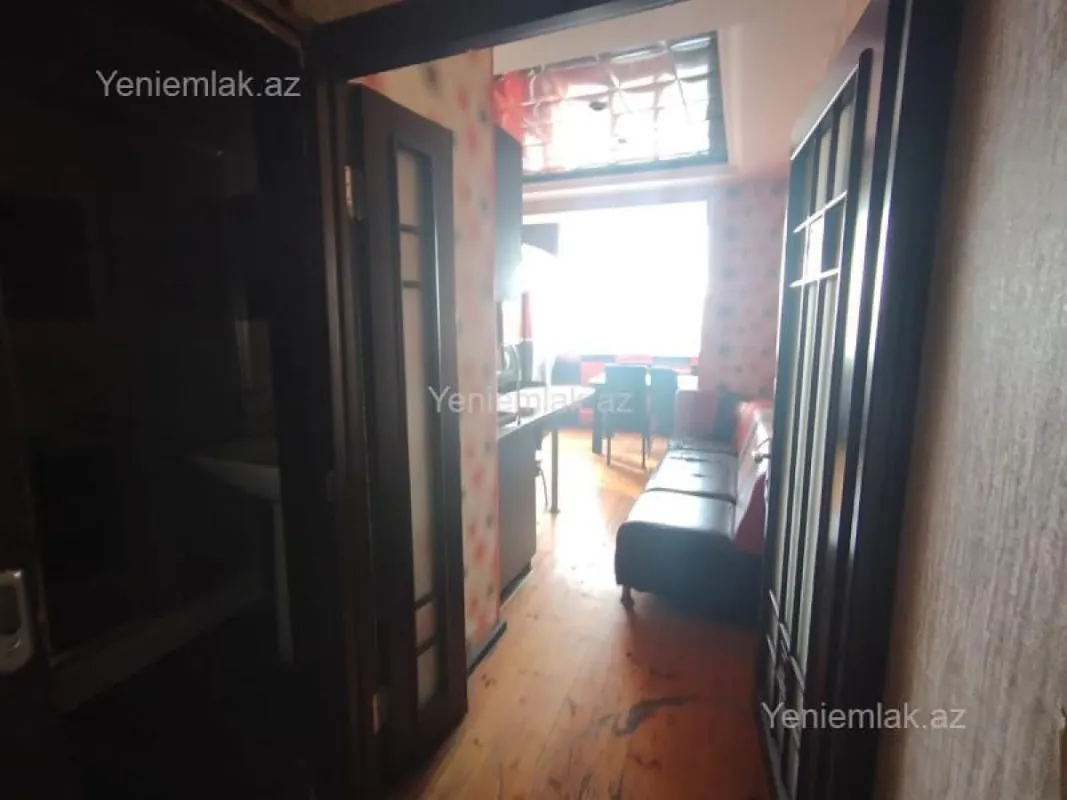 Satılır 3 otaqlı köhnə tikili 75 m²