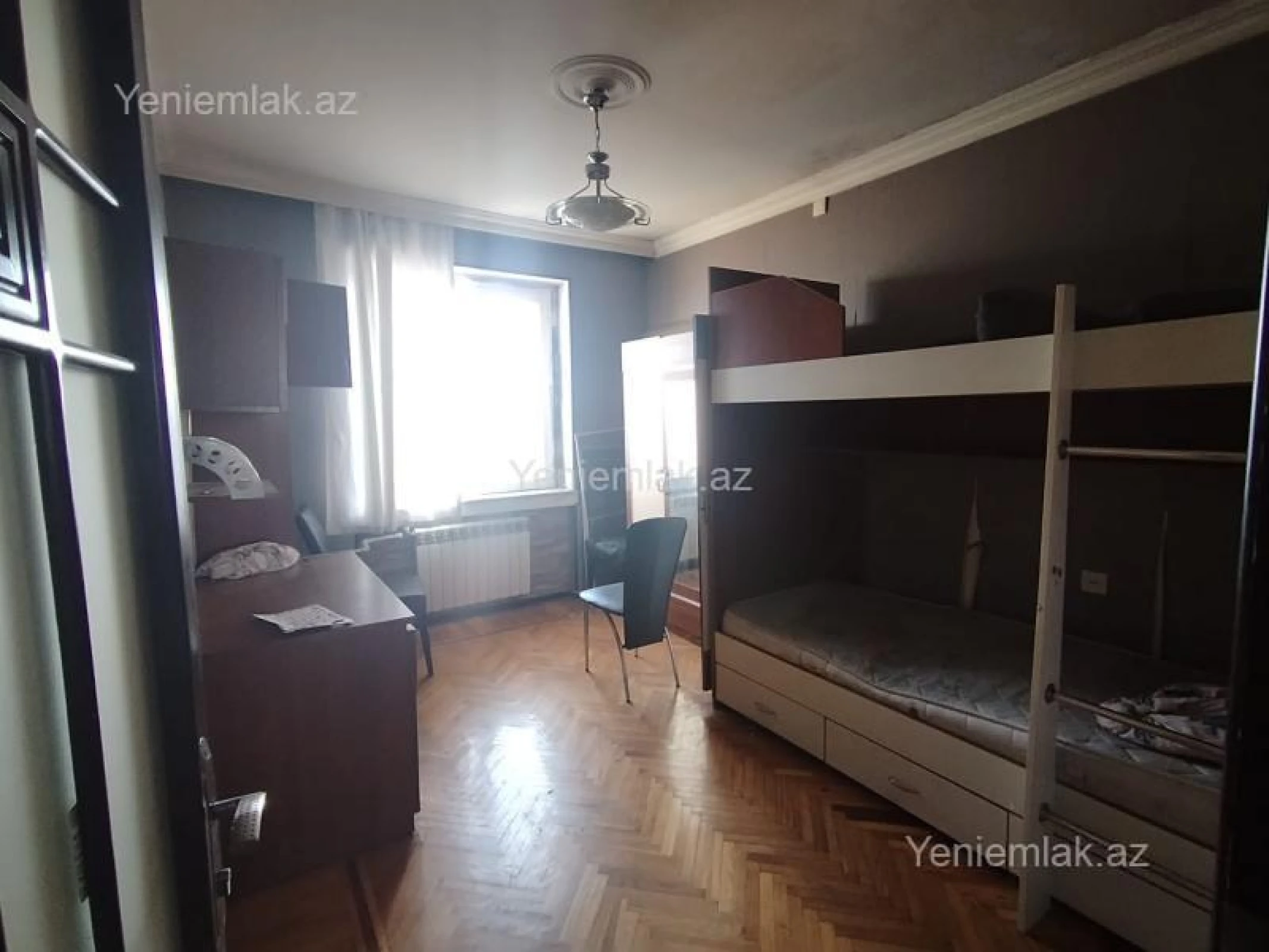 Satılır 3 otaqlı köhnə tikili 75 m²