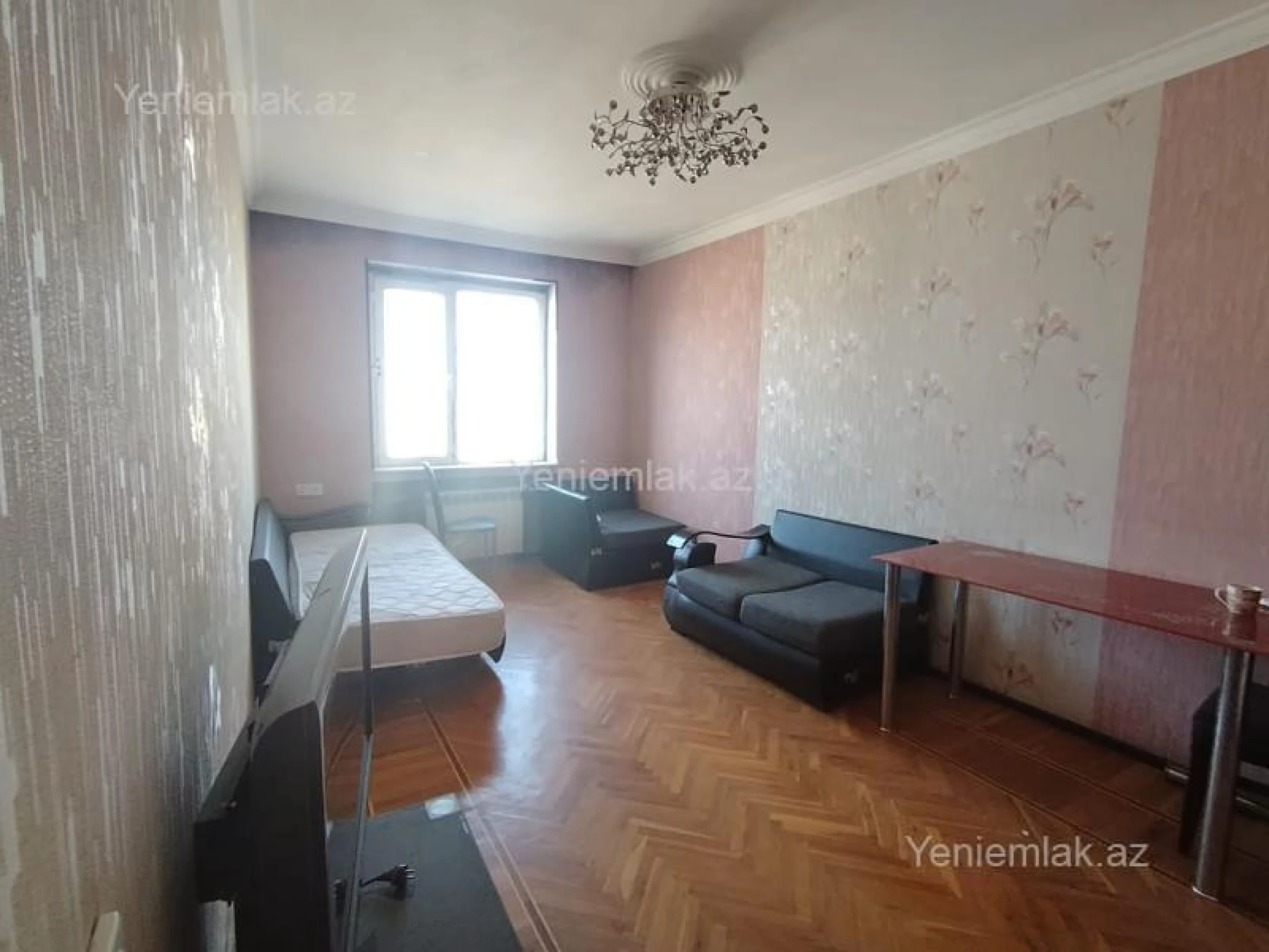 Satılır 3 otaqlı köhnə tikili 75 m²
