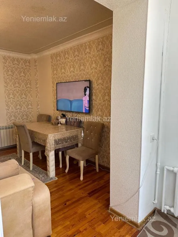 Satılır 2 otaqlı köhnə tikili 65 m²