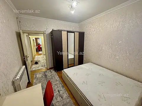 Satılır 2 otaqlı köhnə tikili 60 m²