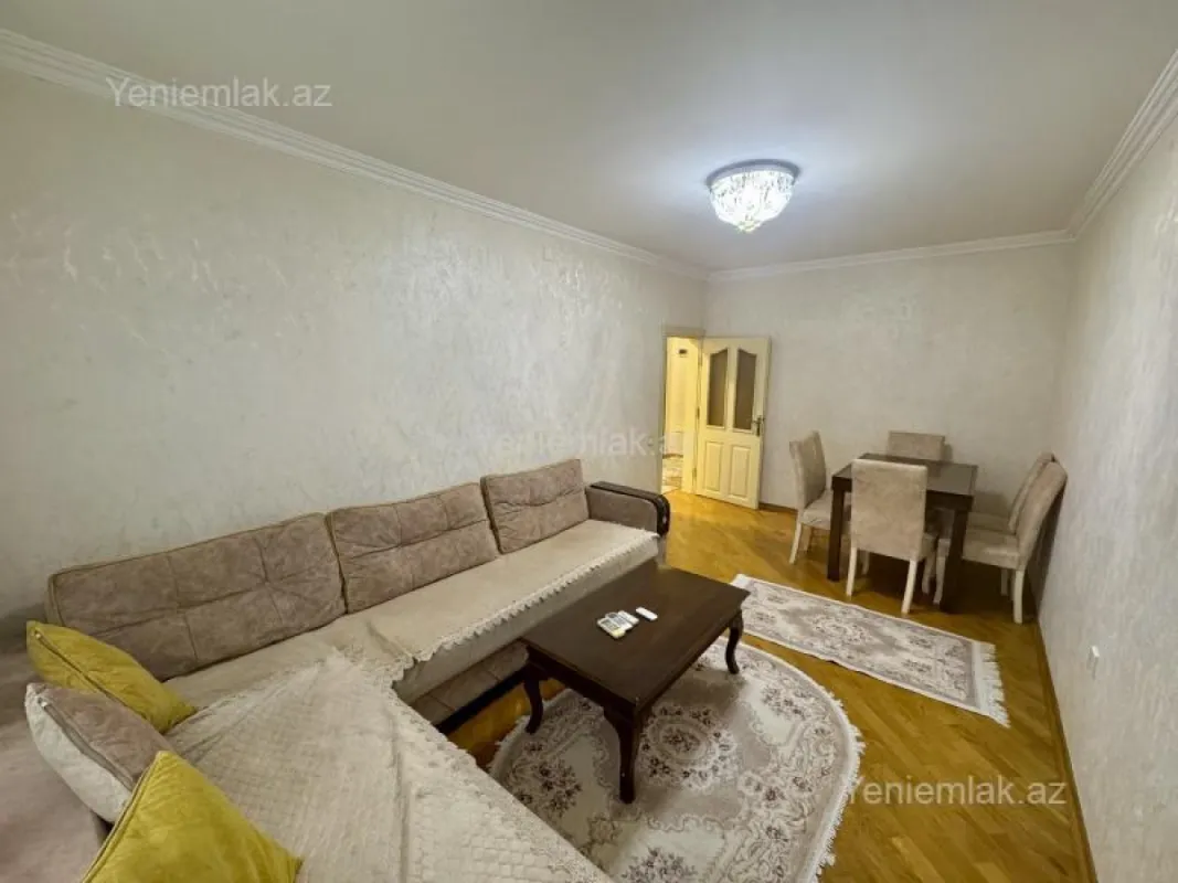 Satılır 2 otaqlı köhnə tikili 60 m²