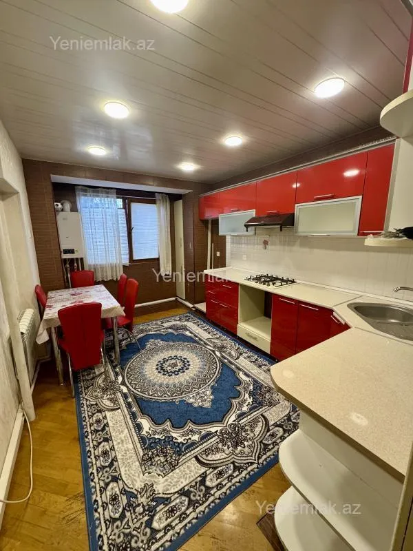 Satılır 2 otaqlı köhnə tikili 60 m²