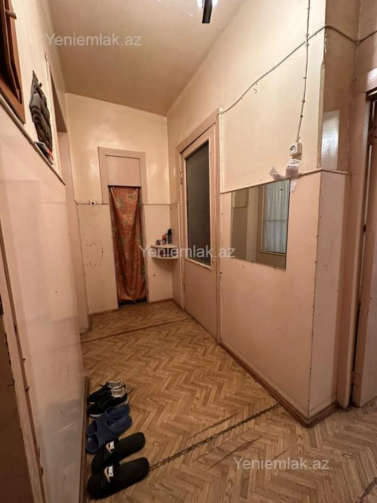 Satılır 2 otaqlı köhnə tikili 60 m²