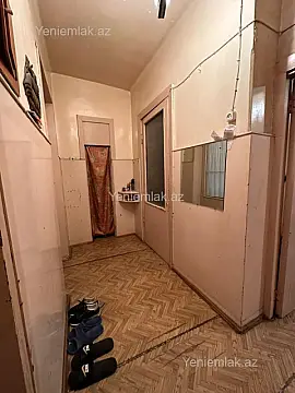 Satılır 2 otaqlı köhnə tikili 60 m²