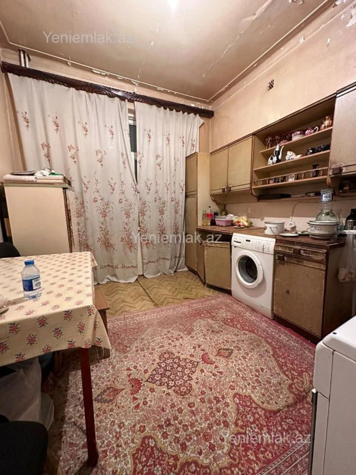 Satılır 2 otaqlı köhnə tikili 60 m²