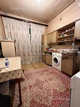 Satılır 2 otaqlı köhnə tikili 60 m²