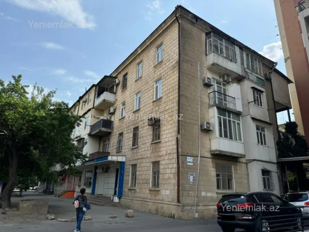 Satılır 2 otaqlı köhnə tikili 60 m²