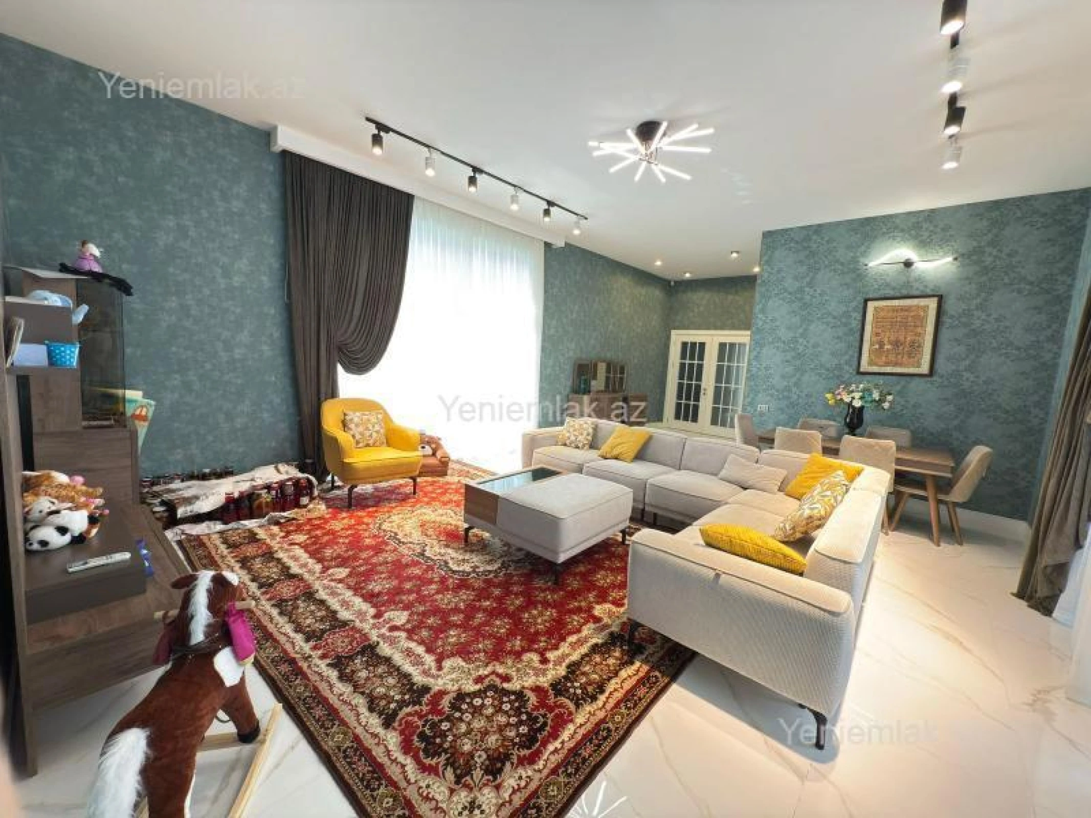 Satılır 5 otaqlı həyət evi 220 m²
