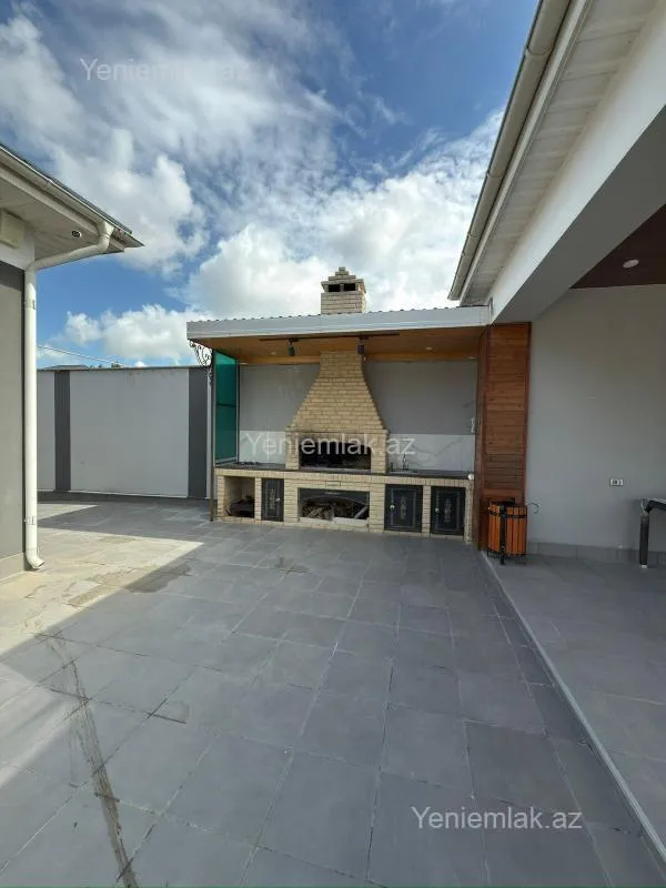 Satılır 5 otaqlı həyət evi 220 m²