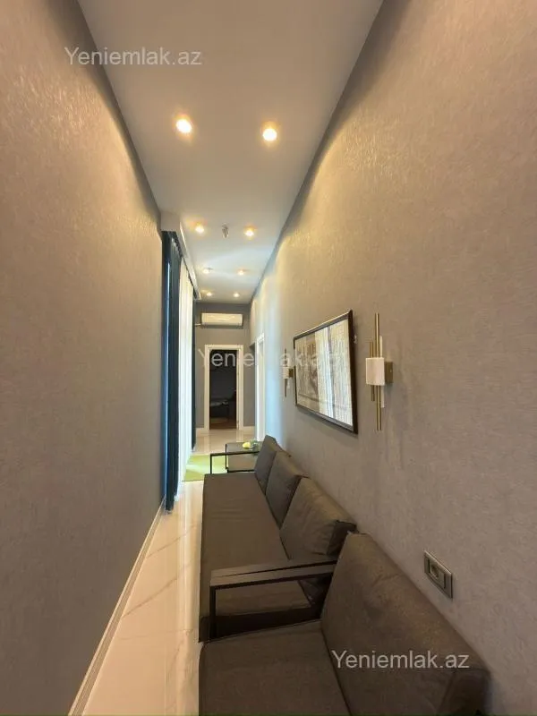 Satılır 5 otaqlı həyət evi 220 m²