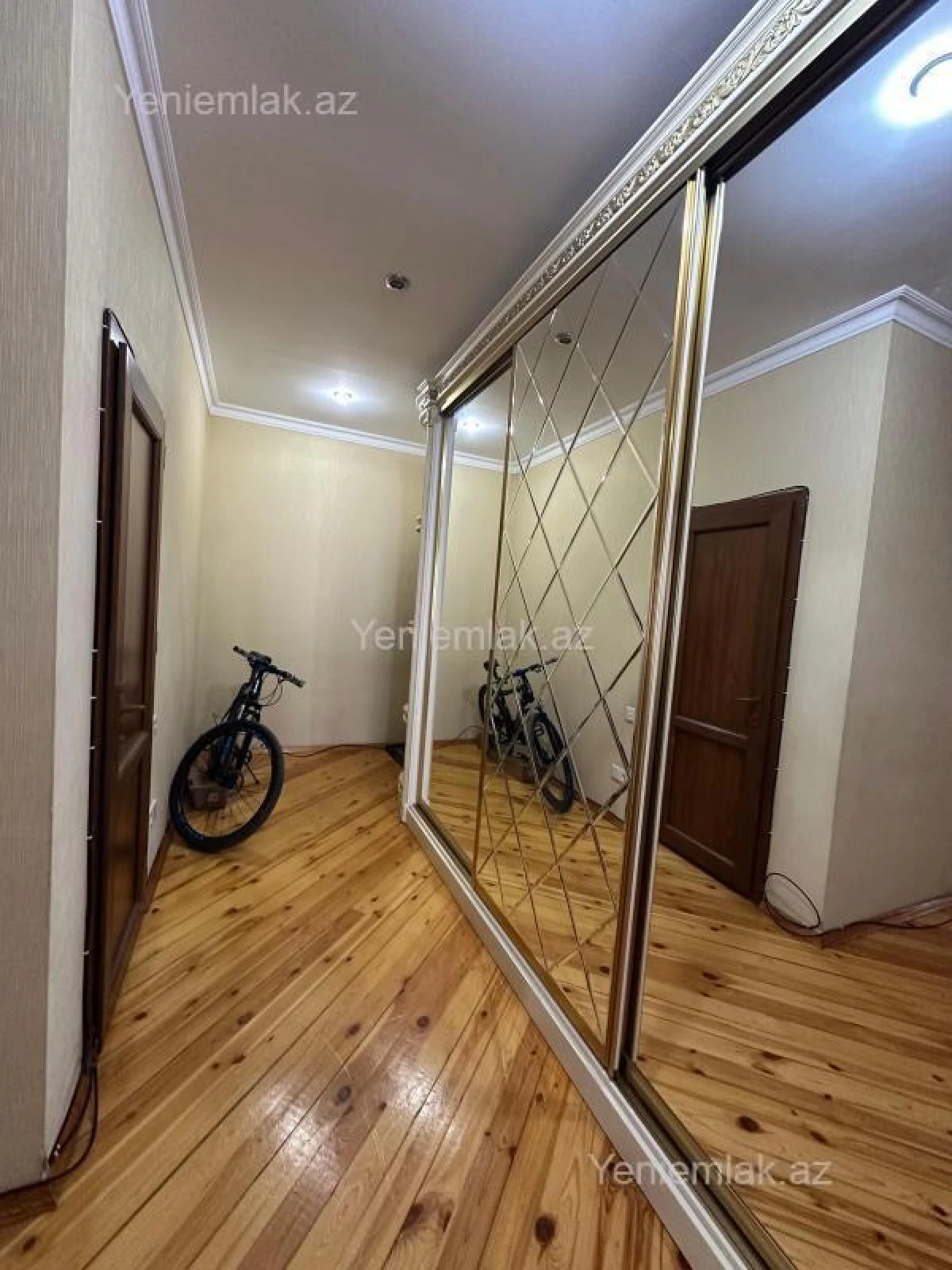 Satılır 3 otaqlı yeni tikili 105 m²
