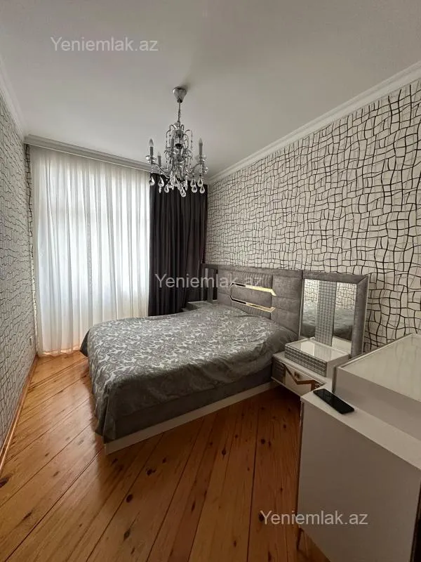 Satılır 3 otaqlı yeni tikili 105 m²