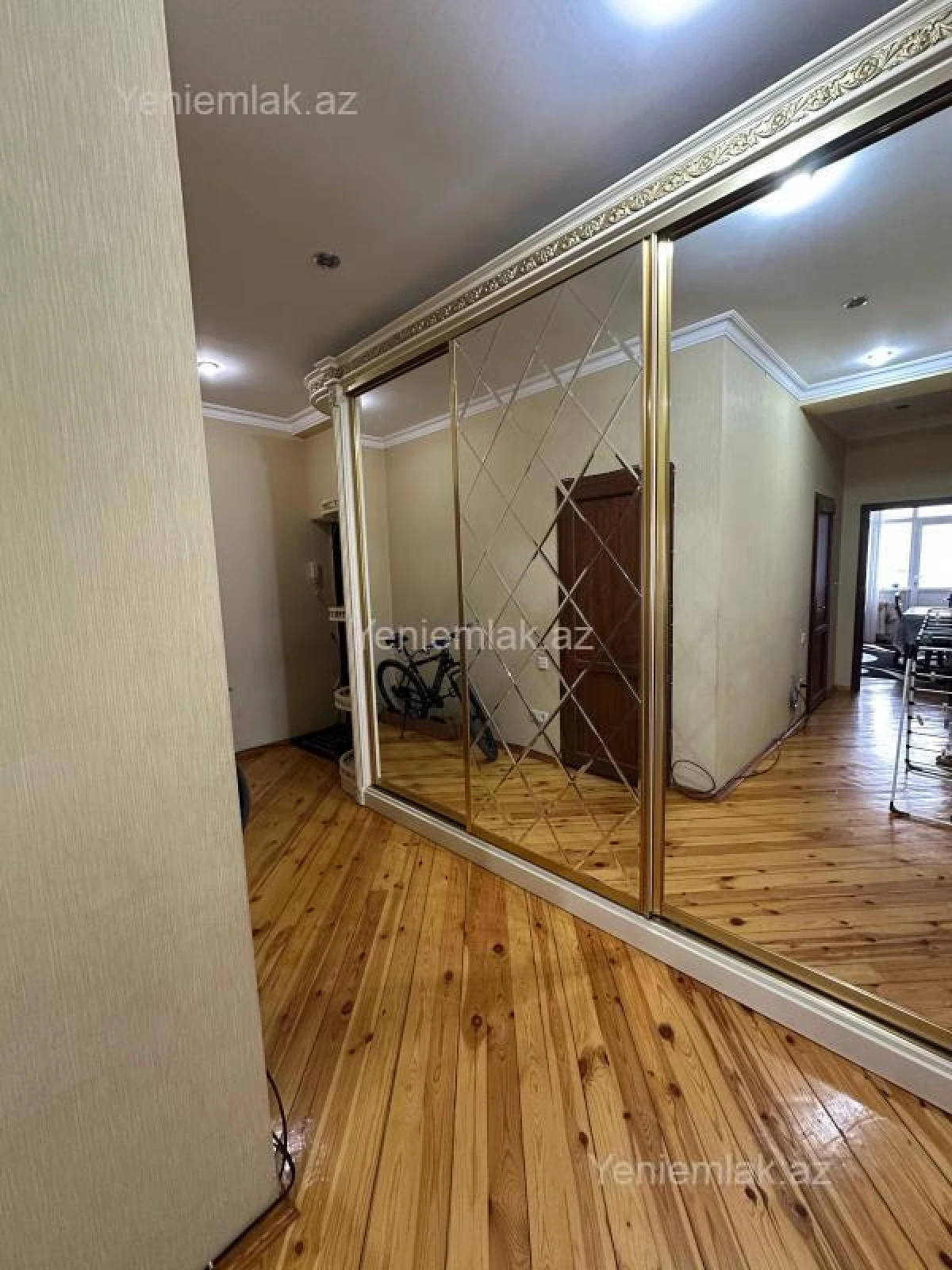 Satılır 3 otaqlı yeni tikili 105 m²