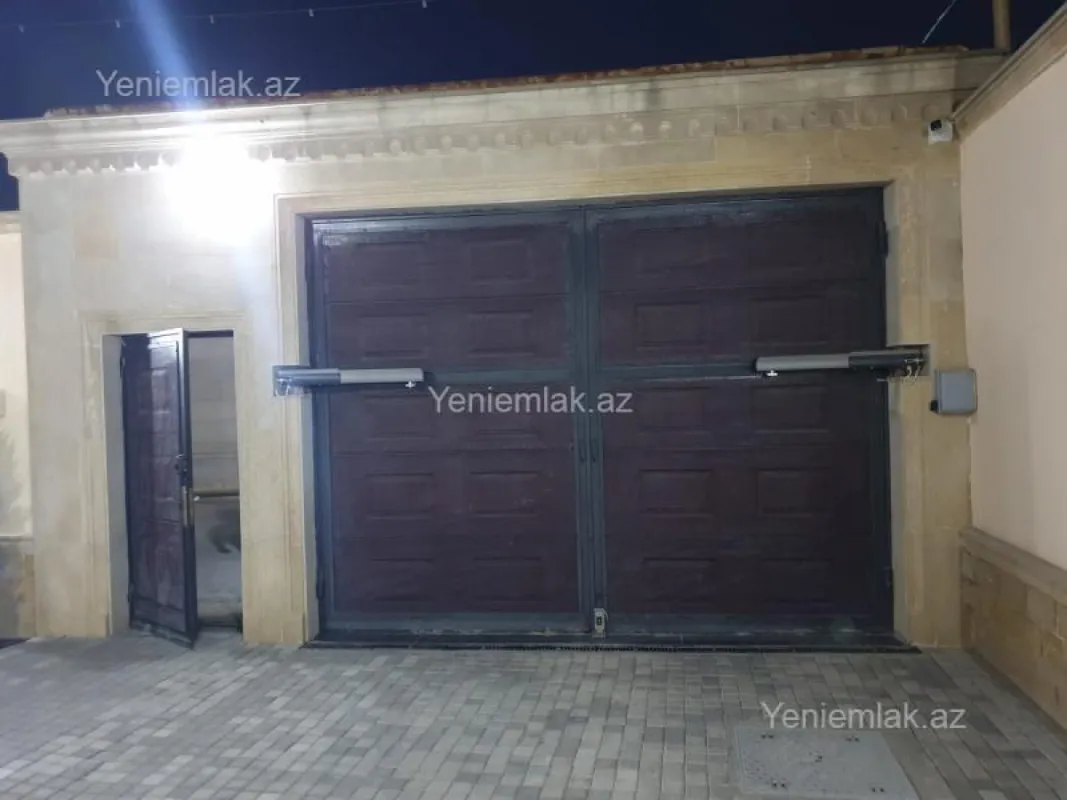 Satılır 8 otaqlı həyət evi 500 m²