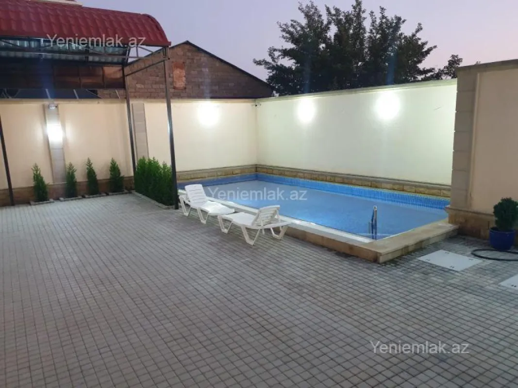Satılır 8 otaqlı həyət evi 500 m²