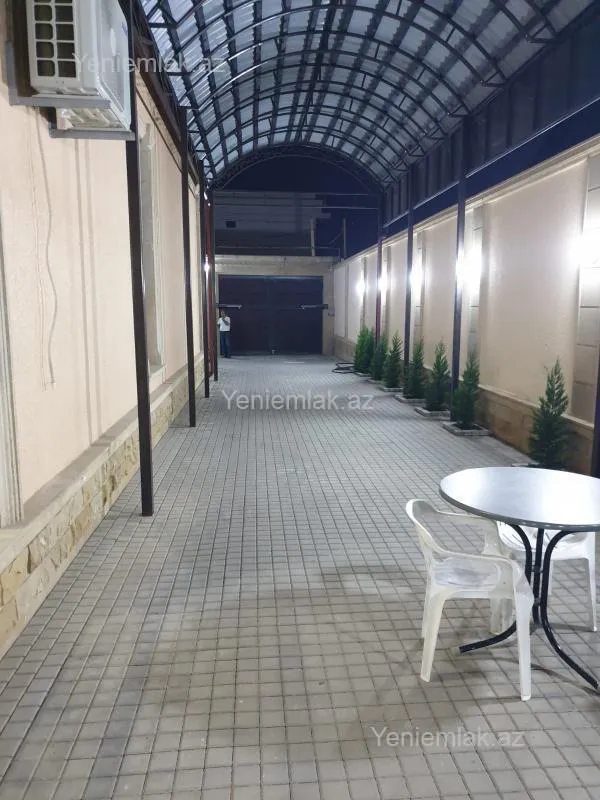 Satılır 8 otaqlı həyət evi 500 m²