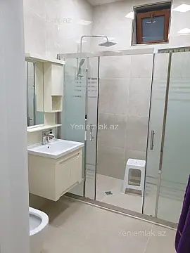 Satılır 8 otaqlı həyət evi 500 m²