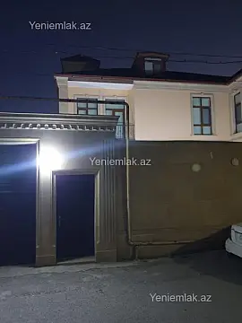 Satılır 8 otaqlı həyət evi 500 m²