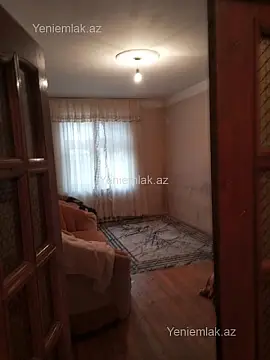 Satılır 3 otaqlı köhnə tikili 75 m²