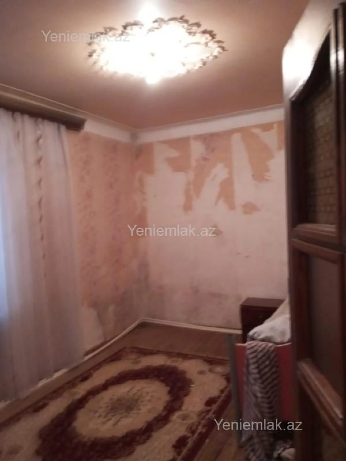 Satılır 3 otaqlı köhnə tikili 75 m²
