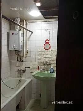 Satılır 3 otaqlı köhnə tikili 75 m²