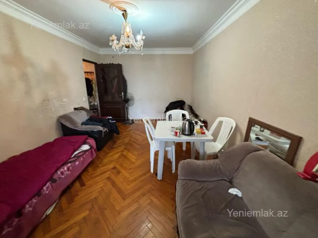 Satılır 2 otaqlı köhnə tikili 35 m²