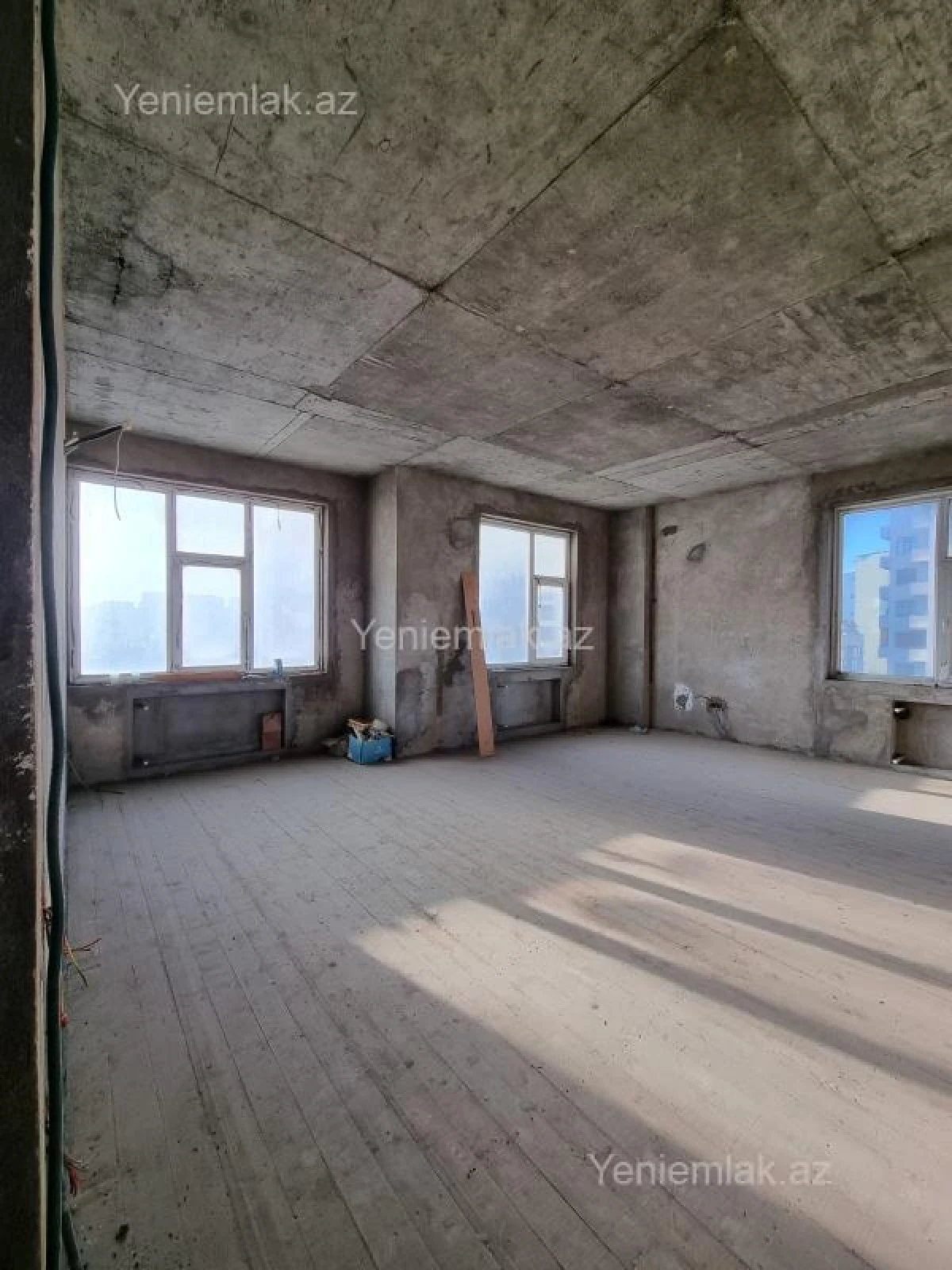 Satılır 4 otaqlı yeni tikili 185 m²