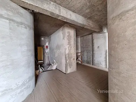 Satılır 4 otaqlı yeni tikili 185 m²