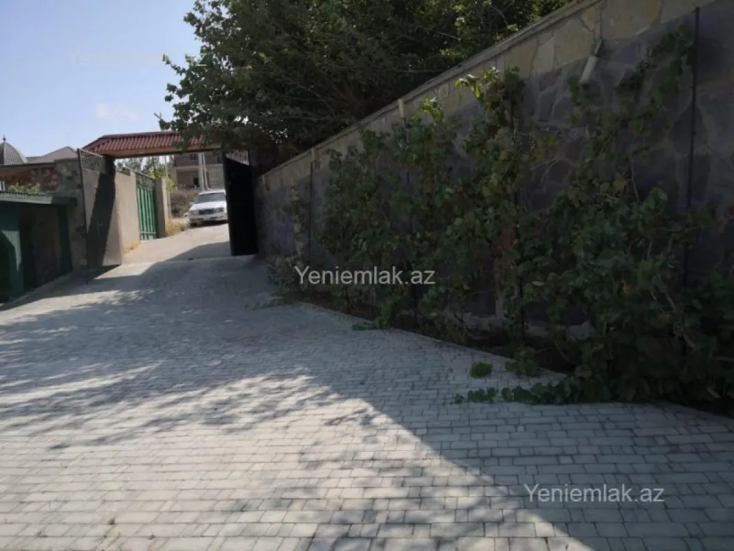 Satılır 4 otaqlı həyət evi 220 m²