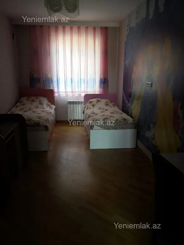 Satılır 4 otaqlı həyət evi 220 m²