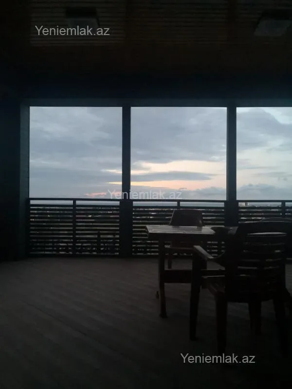 Satılır 4 otaqlı həyət evi 220 m²