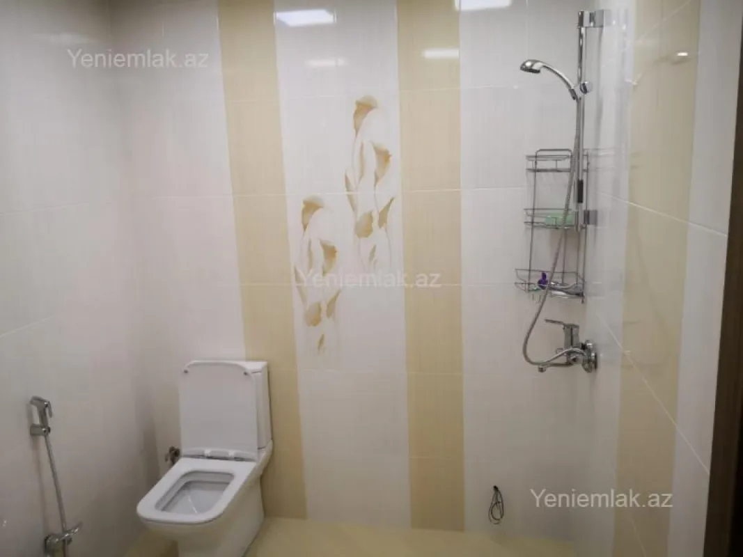 Satılır 4 otaqlı həyət evi 220 m²